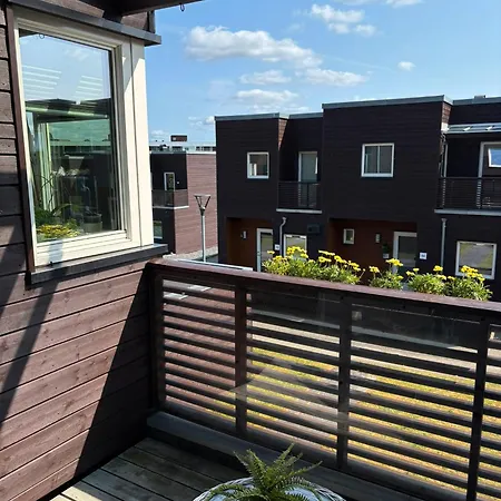 Apartment Tasta Townhouse Near Ons With Parking & Workspace